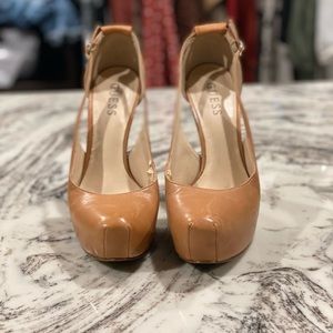 Guess Pumps